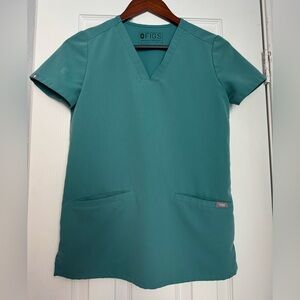 Figs Casma Three-pocket Scrub Top, Cactus XXS